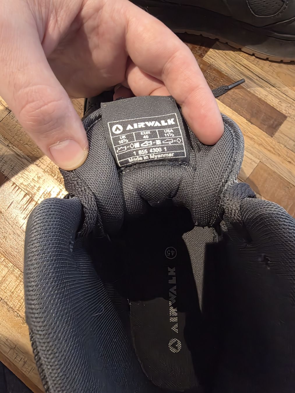 Herrenschuhe: Airwalk Stiefeletten Grösse 45 dunkelgrau – Gebraucht aus Felben-Wellhausen von Darameo 1