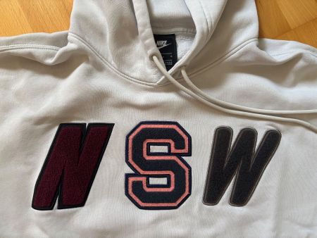 Hoodie Nike Gr. M steinfarben