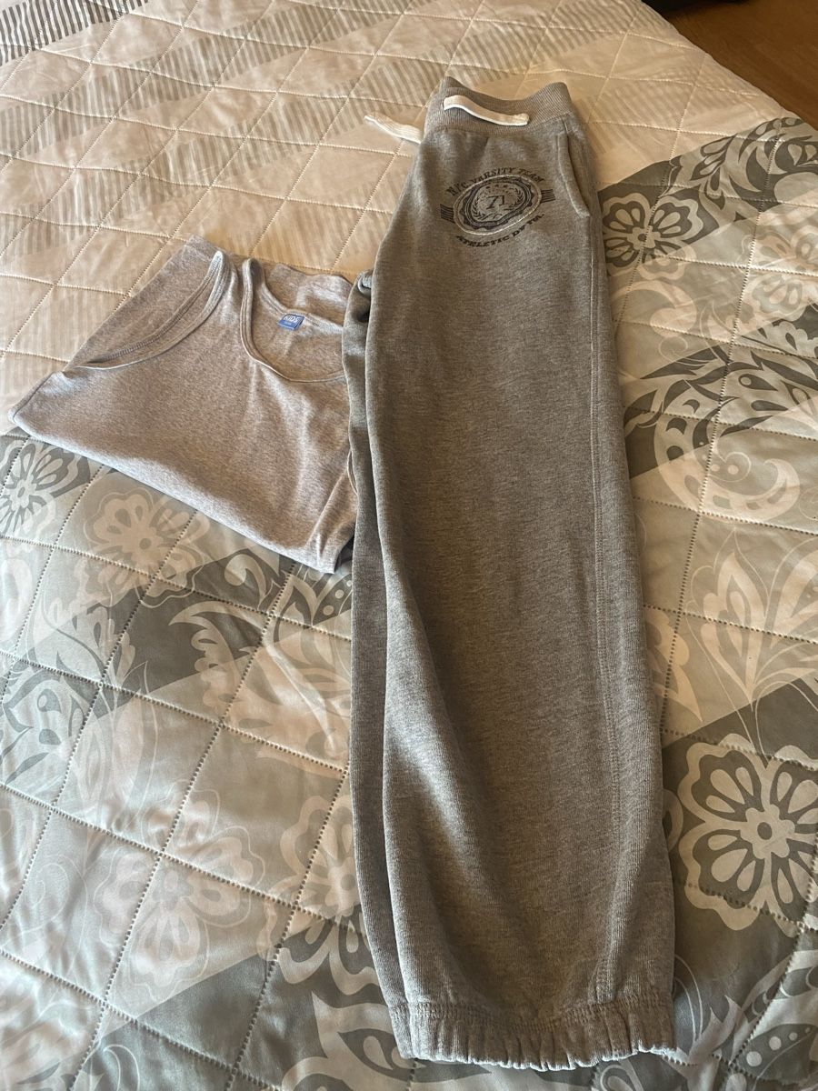 Pantaloni: Jogginghose und Top – Usato da Roggwil BE venduto da twe_qkz6
