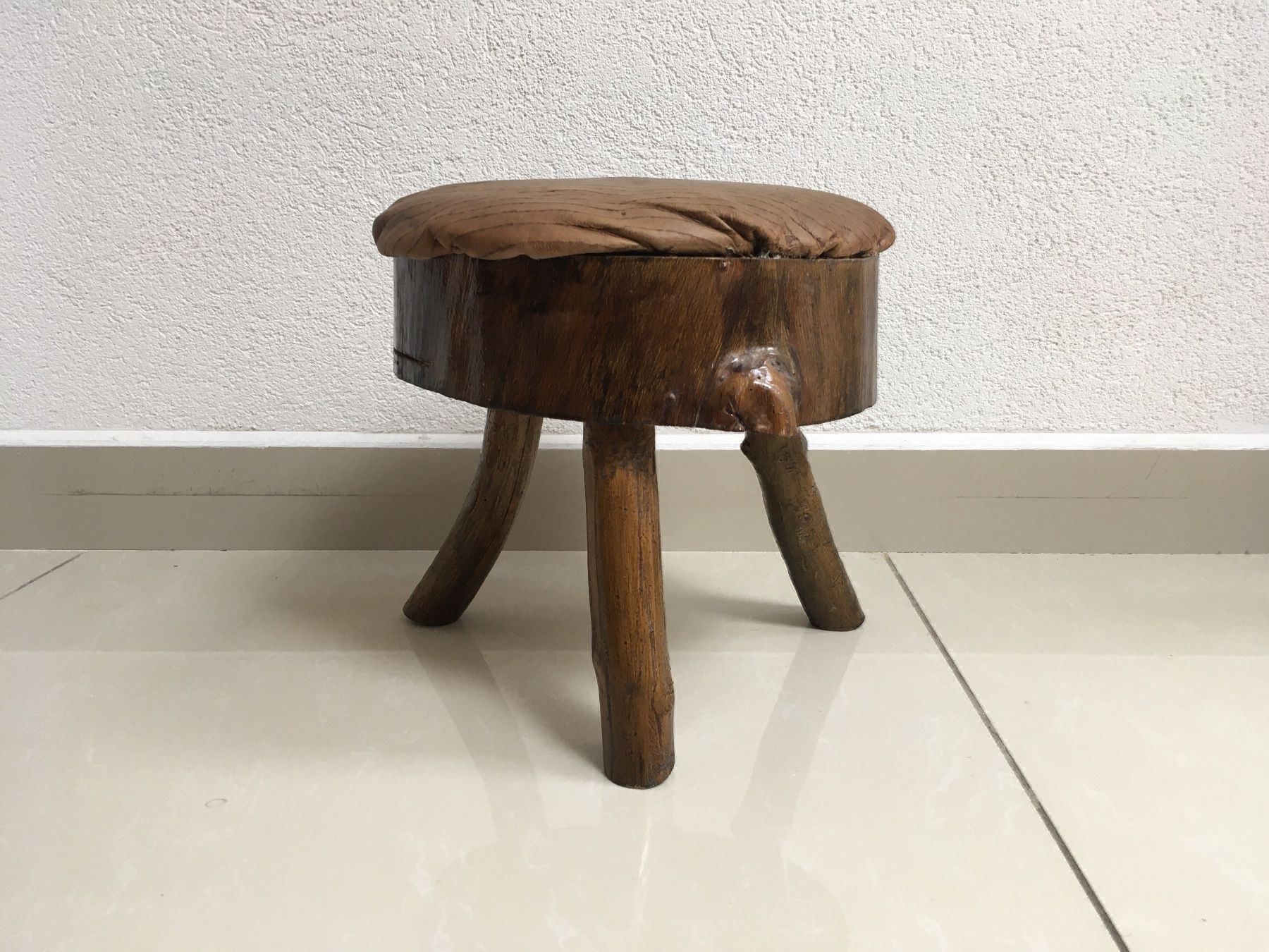 Hocker: Petit tabouret rond en bois – Gebraucht aus Vernier von Leandro055