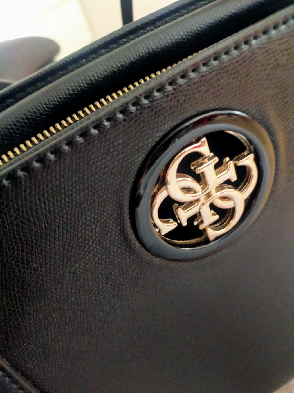 Guess Borse da donna: Guess Handtasche Schwarz, Top Zustand – Usato da Tägerig venduto da mikky02 2