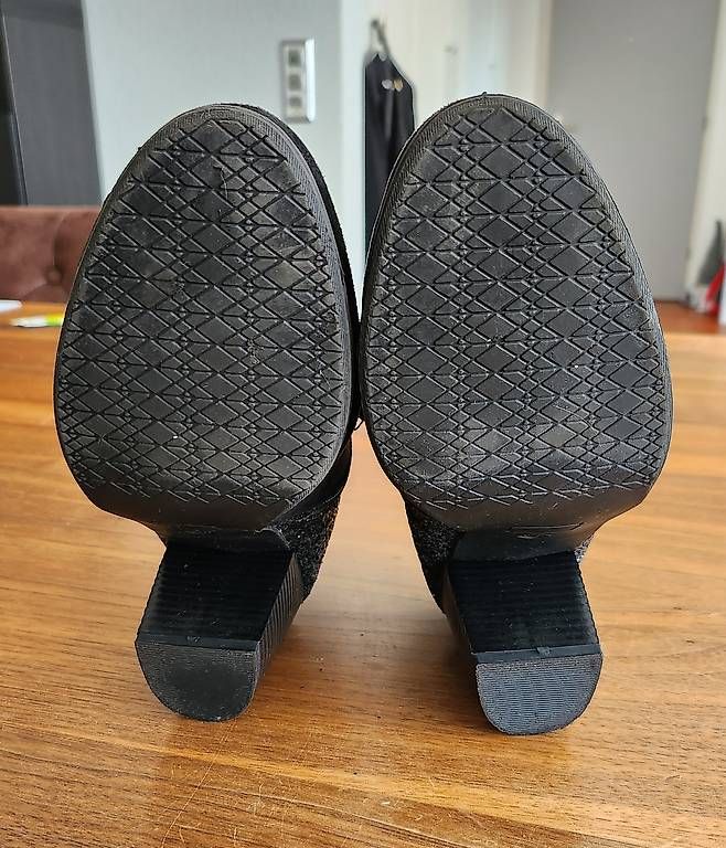 Damenschuhe: Schöne schwarze Boots Gr. 38 – Gebraucht aus Obernau von bet_pr55 1