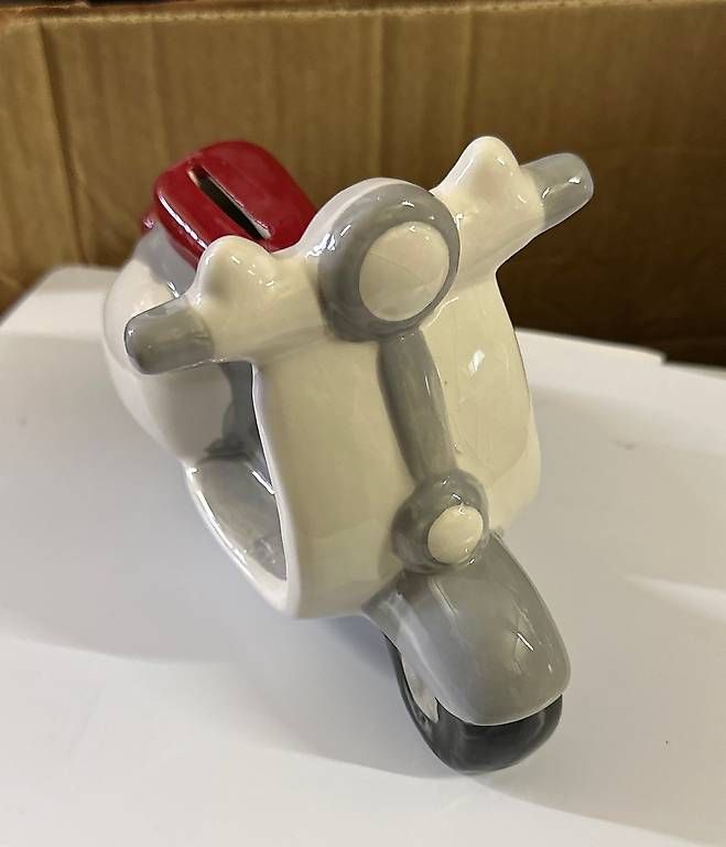 Spardosen: neue Vespa Spardose 14x19cm – Neu und originalverpackt aus Necker von liq24 1