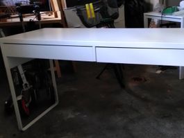 Bureau Ikea chambre d'enfant / jeune