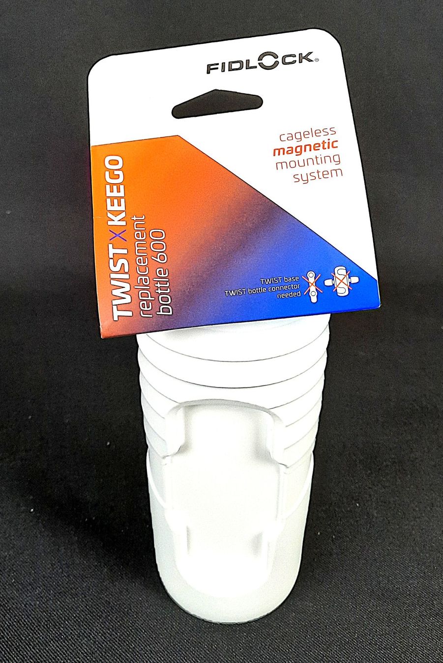 Thermos Gourdes & Thermos: FIDLOCK Twist Keego Wasserflasche – Neuf (Voir description) à Beinwil am See par Restwert_Beinwil