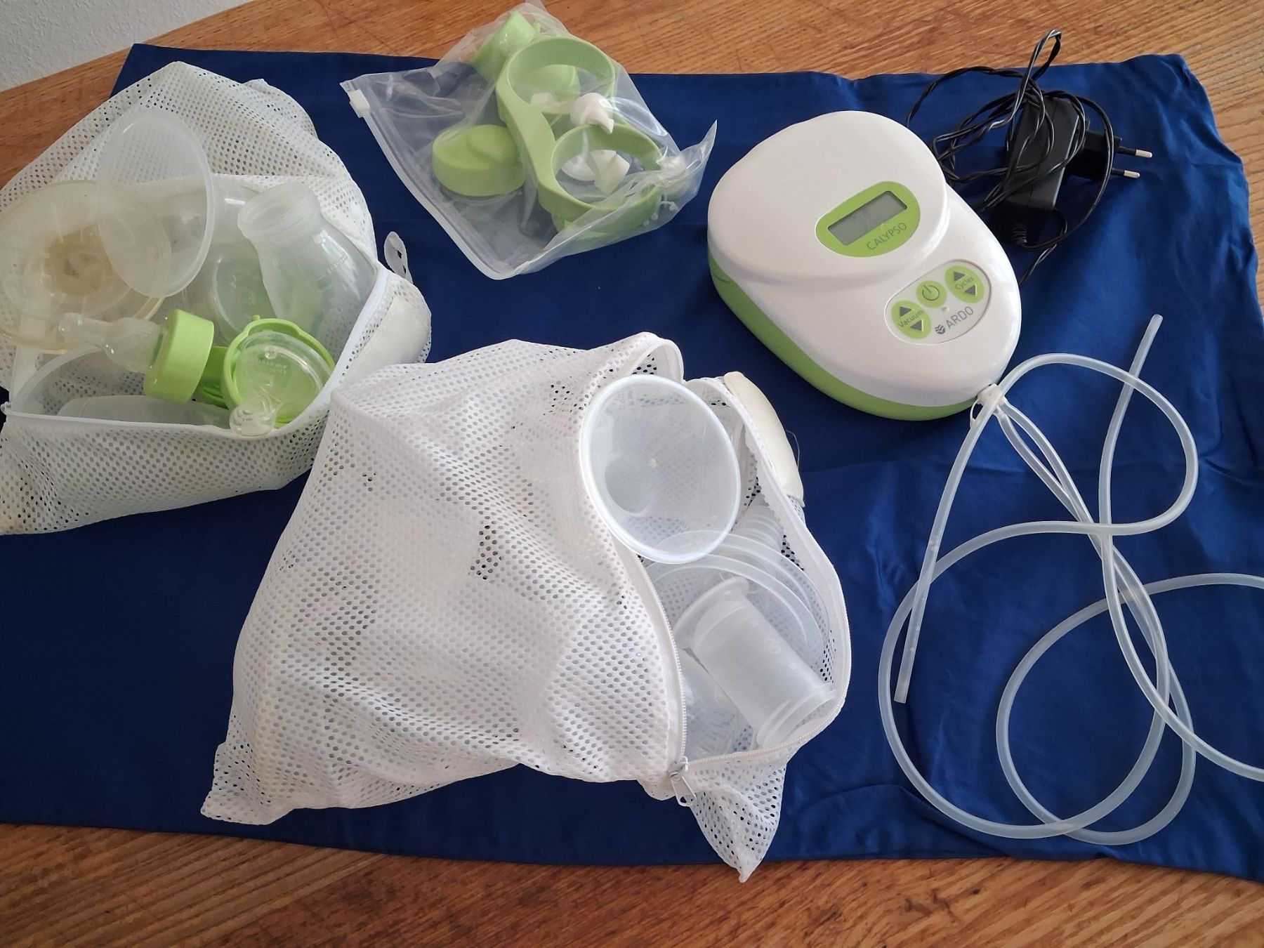 Accessoires pour allaitement: MILCHPUMPE - Baby - CALYPSO - Mit Accessoires – D'occasion à Luzern par miocarobabbonetoscan 1