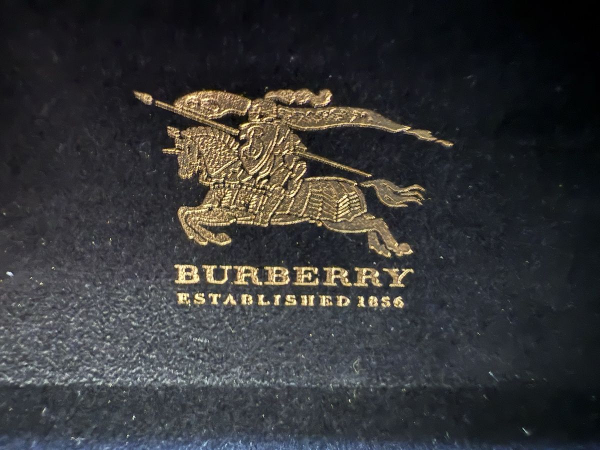 Burberry Sonstige Kleidung & Accessoires: Étui à lunettes brun clair Burberry  – Gebraucht aus Tavannes von Thriftshop 3