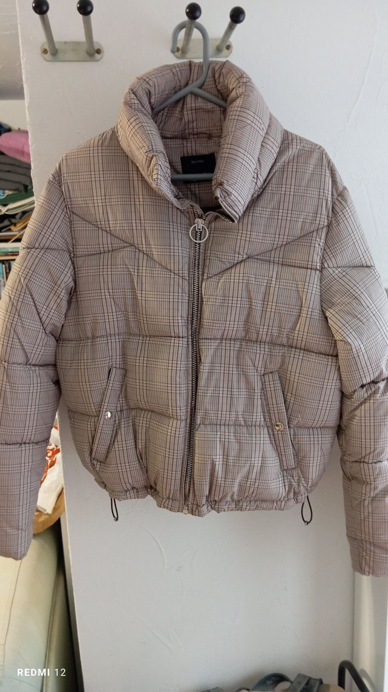 Bershka Giacche: Bershka Bomber – Nuovo (secondo la descrizione) da Brione Verzasca venduto da pulci22