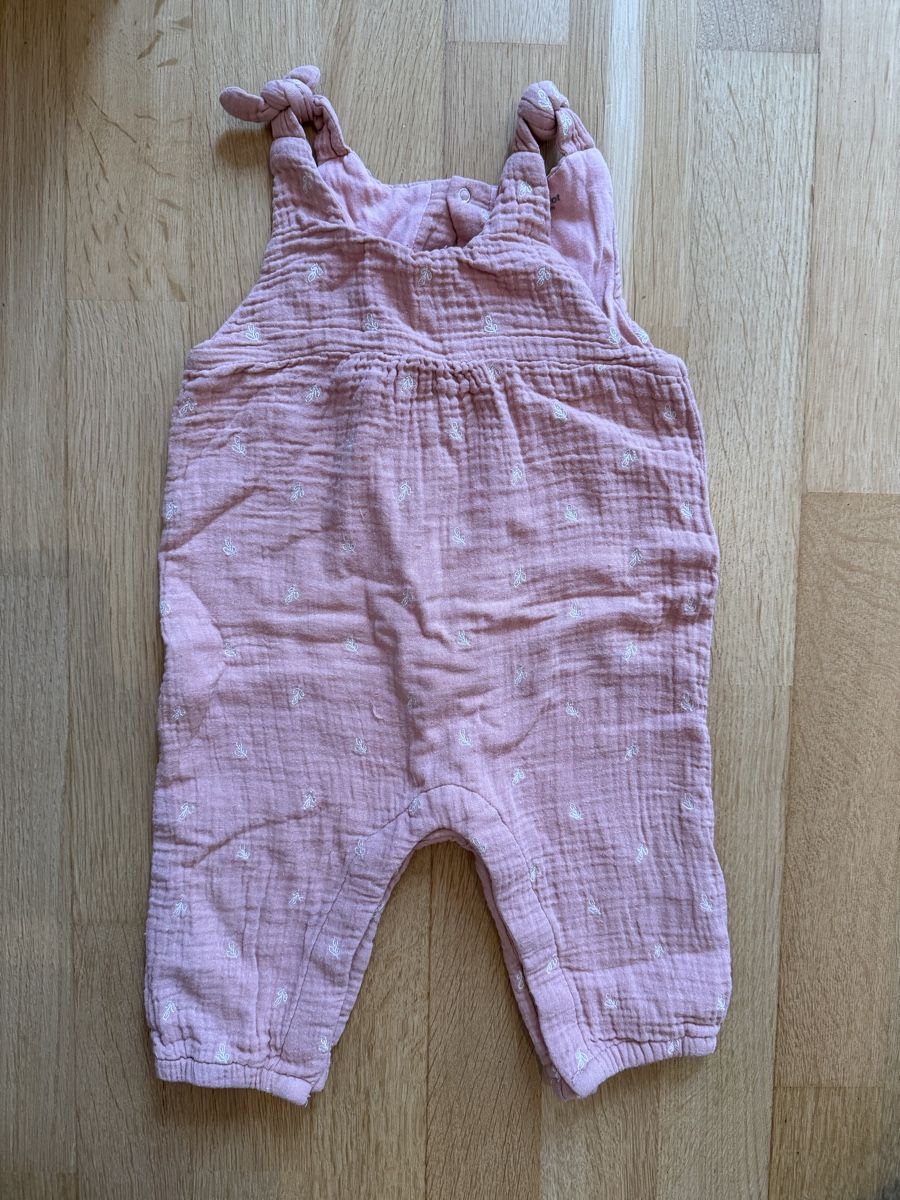 Tute: Cute Pink Romper, Size 6-12M – Usato da Bern venduto da Anna1235