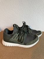 Adidas Tubular, Grösse 40, oliv