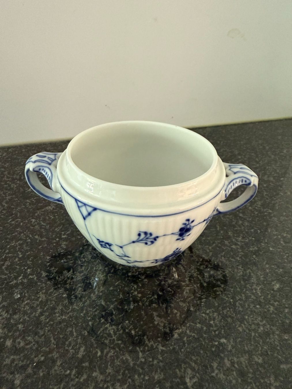 Royal Copenhagen Zuccheriere: Royal Coppenhagen Zuckerdose ohne Deckel – Usato da Schaan venduto da ali_km9b 1