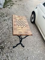 Tavolino scacchiera legno intarsiato con base in ferro