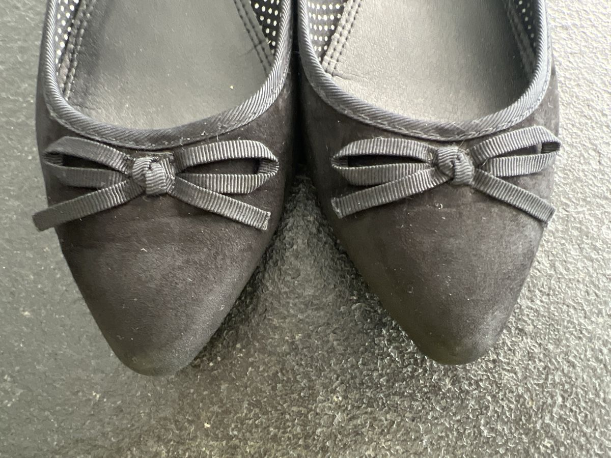 Scarpe da donna: Stoff Ballerina Gr. 37 /Schwarz – Usato da HORGEN venduto da vladibarca10 2