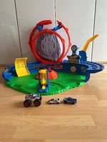 Hot Wheels Monster Trucks T-Rex Vulkan Arena