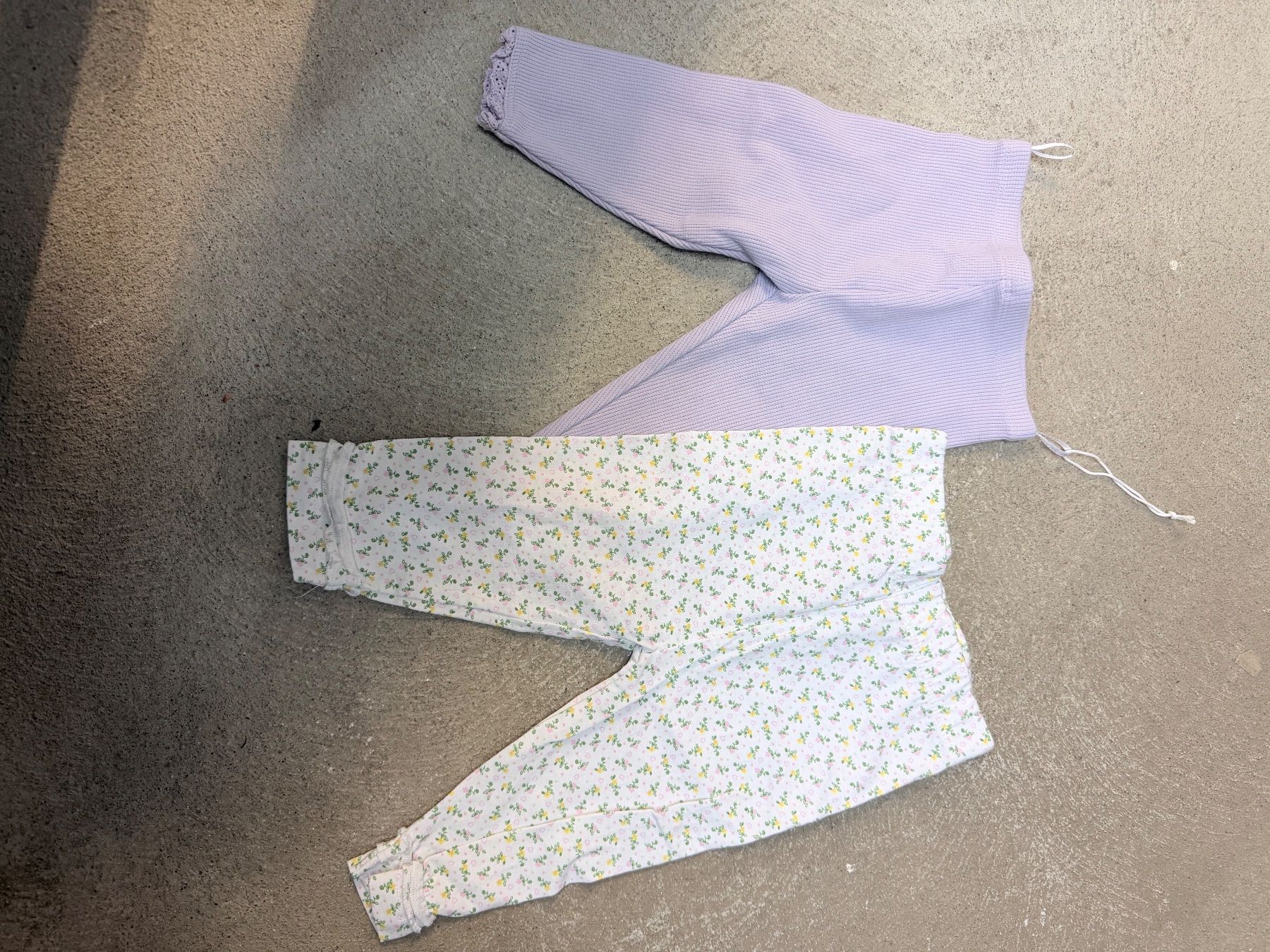 Pantalons: Hosen Set – Neuf (Voir description) à Regensdorf par fid_9fzh