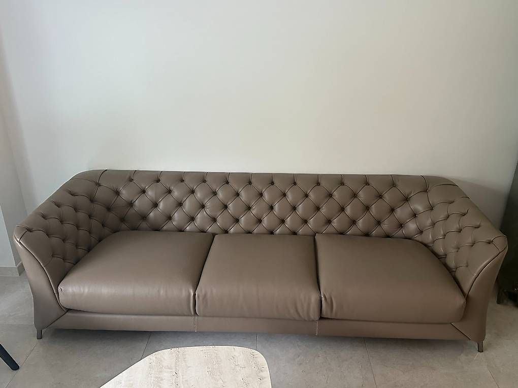 Sofas: Canapé – D'occasion à Bellevue par Abinajm 1