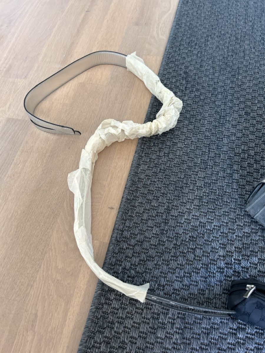 Sacs femmes: Silberne Handtasche ,Leder  – D'occasion à Adlikon b. Regensdorf par Huegeler 4