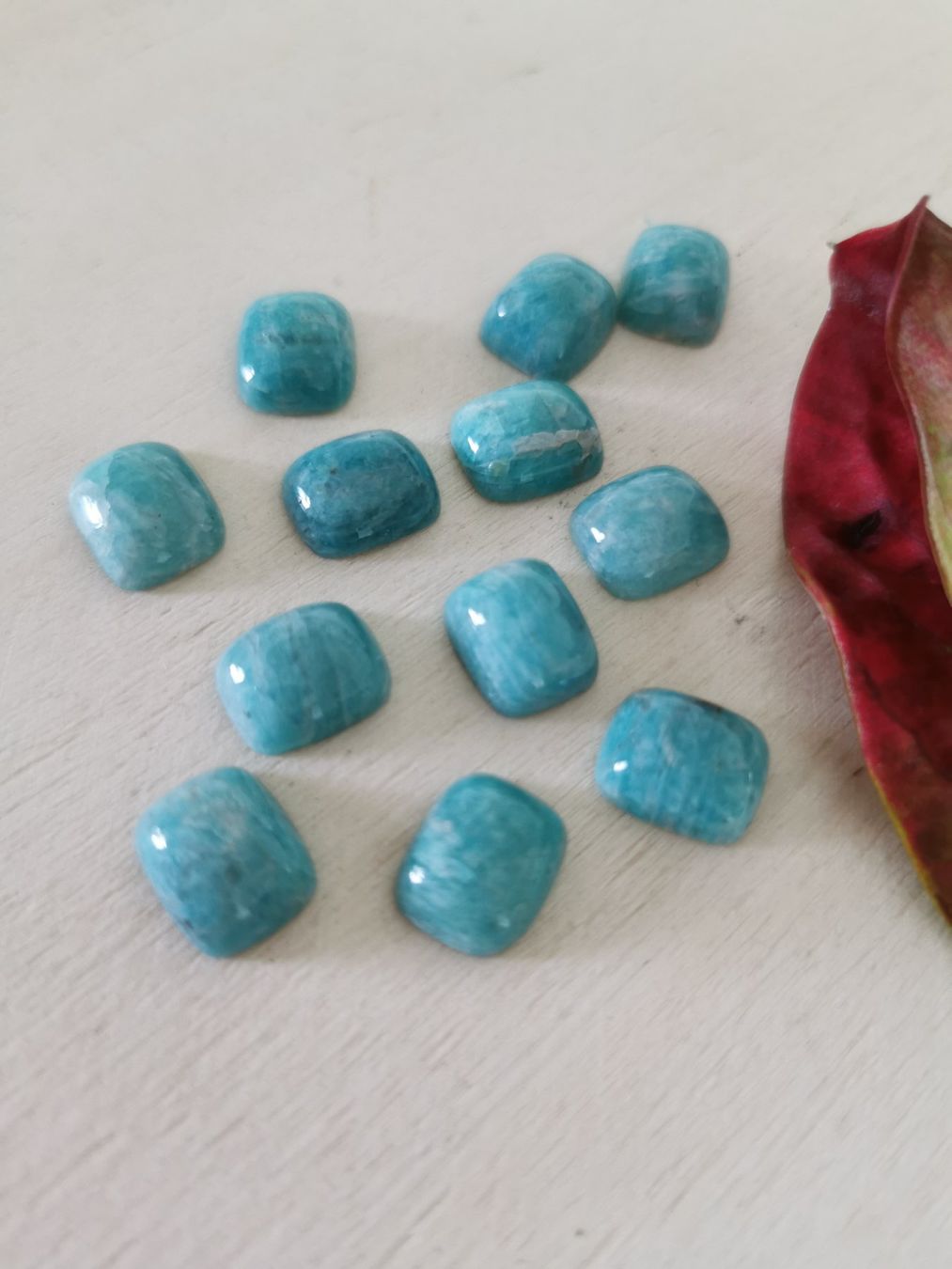 Pietre preziose: 12 Stk. spezielle Amazonit Cabochons / Lager-Sondererkauf – Nuovo e nell'imballaggio originale da Dierikon venduto da Buntspecht-10 1