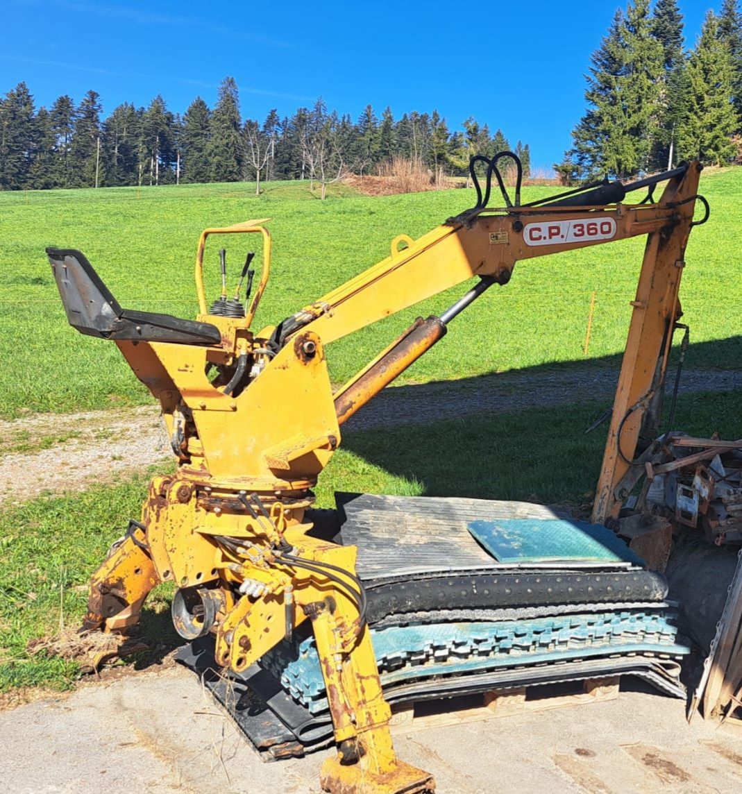 Tutte le macchine: 3 Punkt Mistkran/Bagger Tomenzoli C.P.360 – Usato da Eggiwil venduto da FarmallM