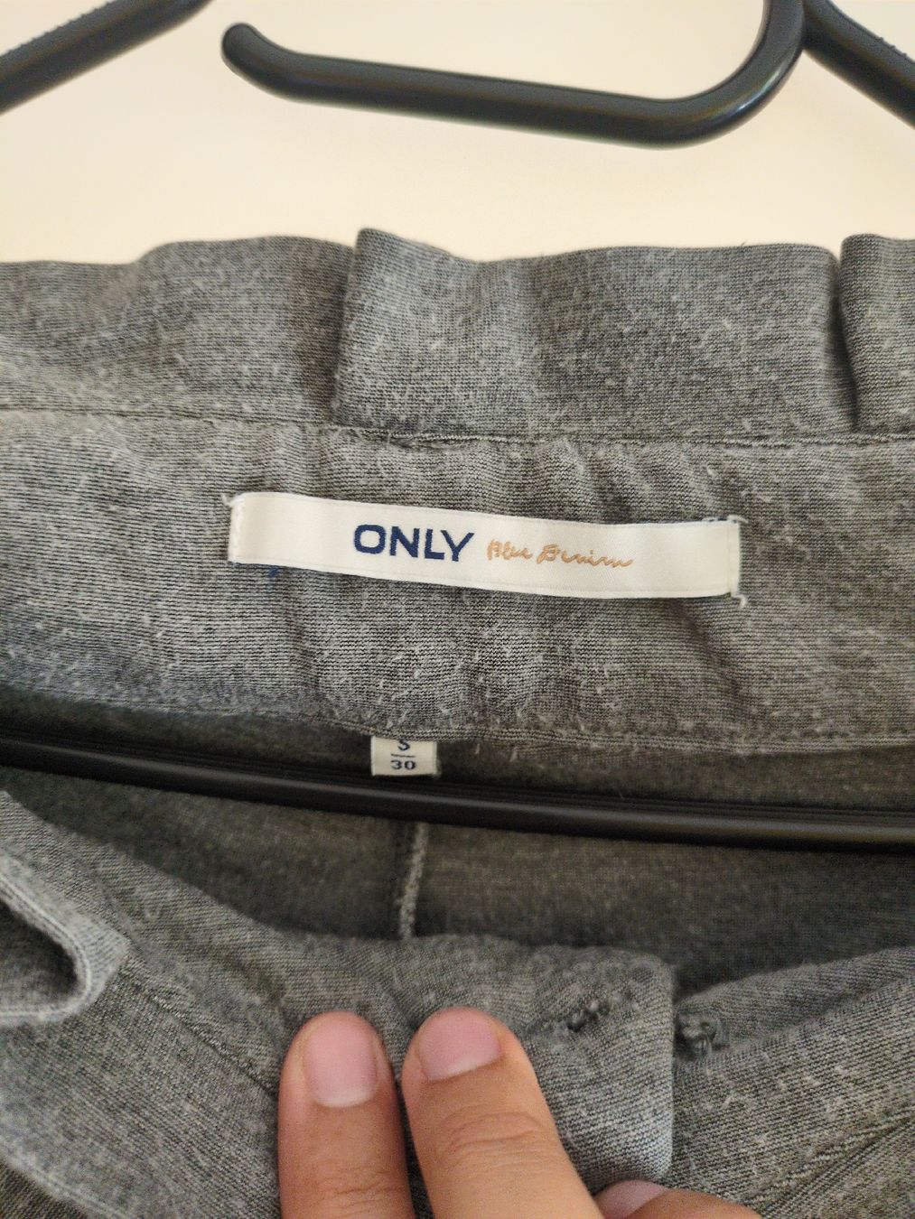 Only Pantaloni: Damen Hose ONLY grau Grösse S – Usato da Worb venduto da aba_t8l5 2