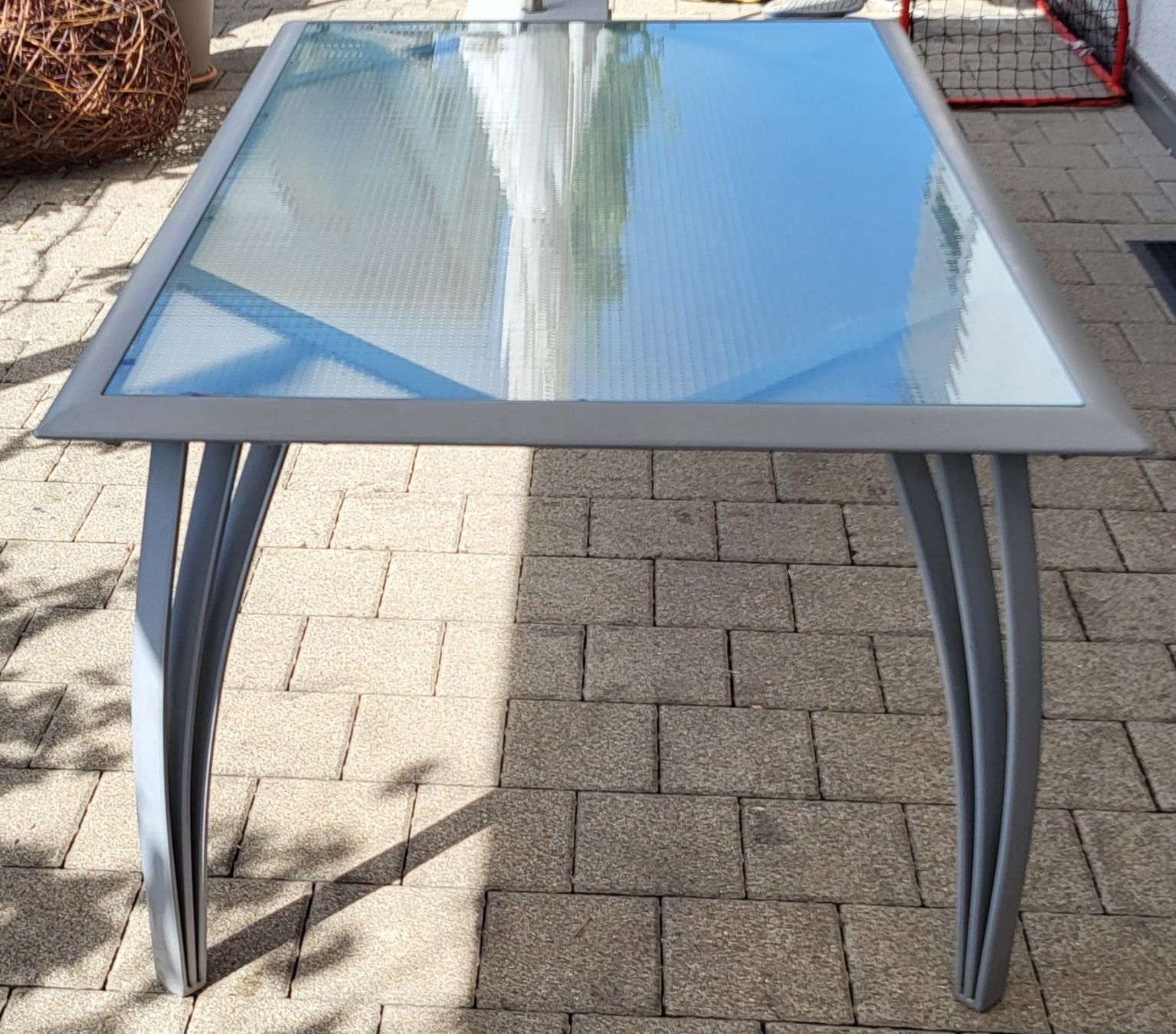 Tavoli: Gartentisch, Glasplatte mit Metallgestell – Usato da Hendschiken venduto da bd1973 1