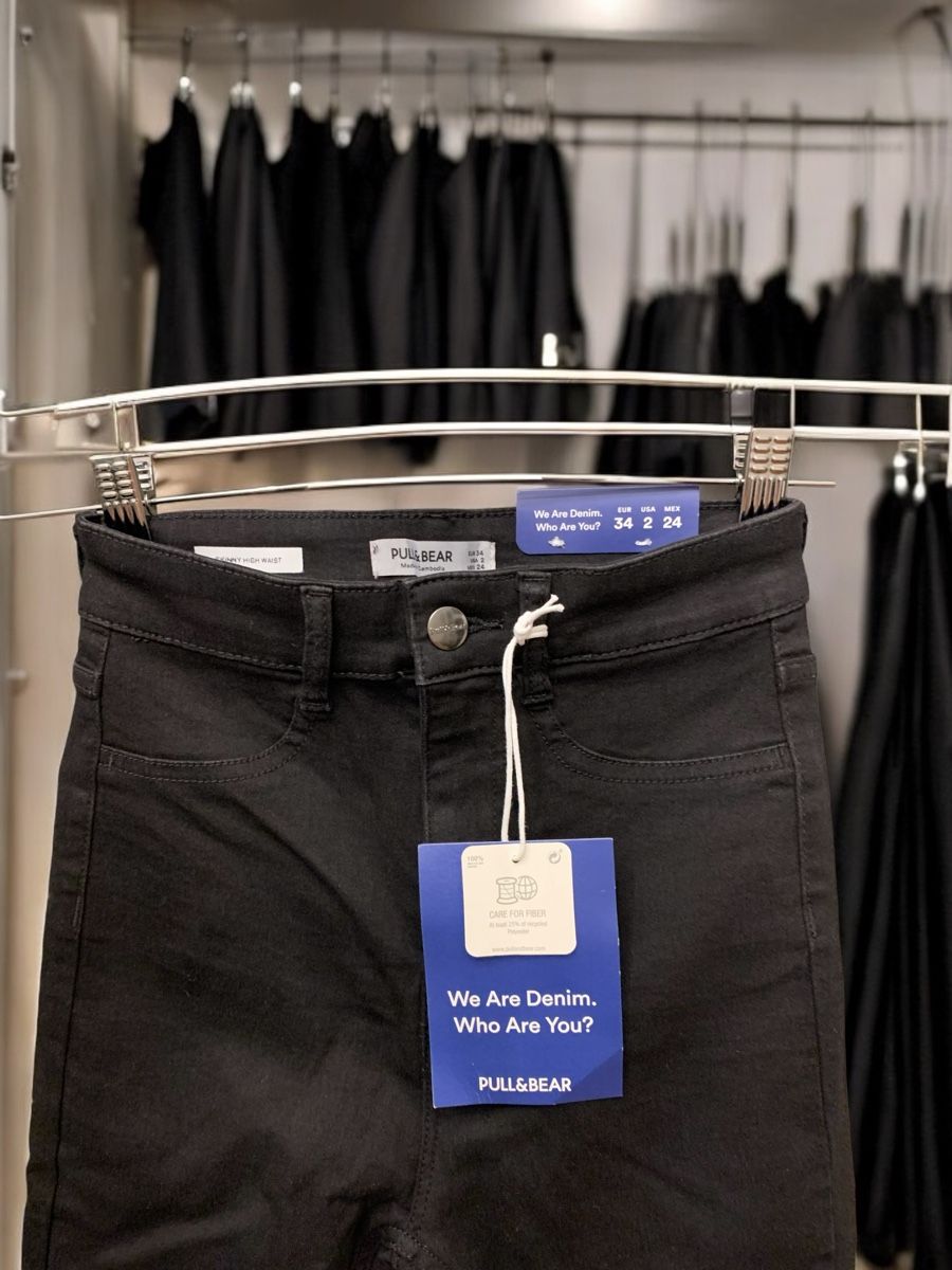 Pull&Bear Jeans: Schwarze Damen Jeans Pull&Bear Gr. 34 Neu mit Etikett – Neu und originalverpackt aus unterentfelden von leyla08