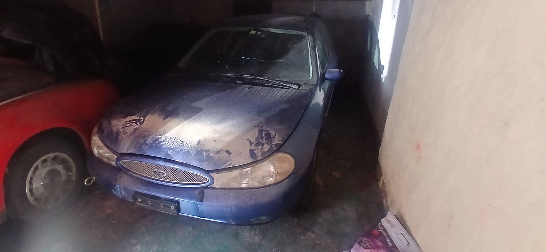 Ford Automobili: 2000 Ford Mondeo V6 – Difettoso da Martigny venduto da VGRacing
