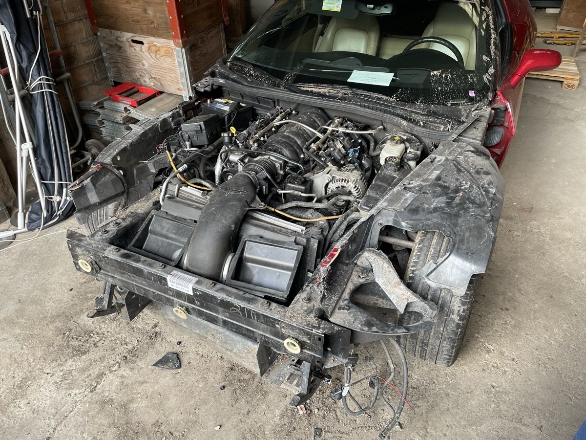 Chevrolet Tutti pezzi di ricambio auto: Corvette C6 Schlachter | LS2/T56 intakt – Usato da Gächlingen venduto da mar_2c2r 5