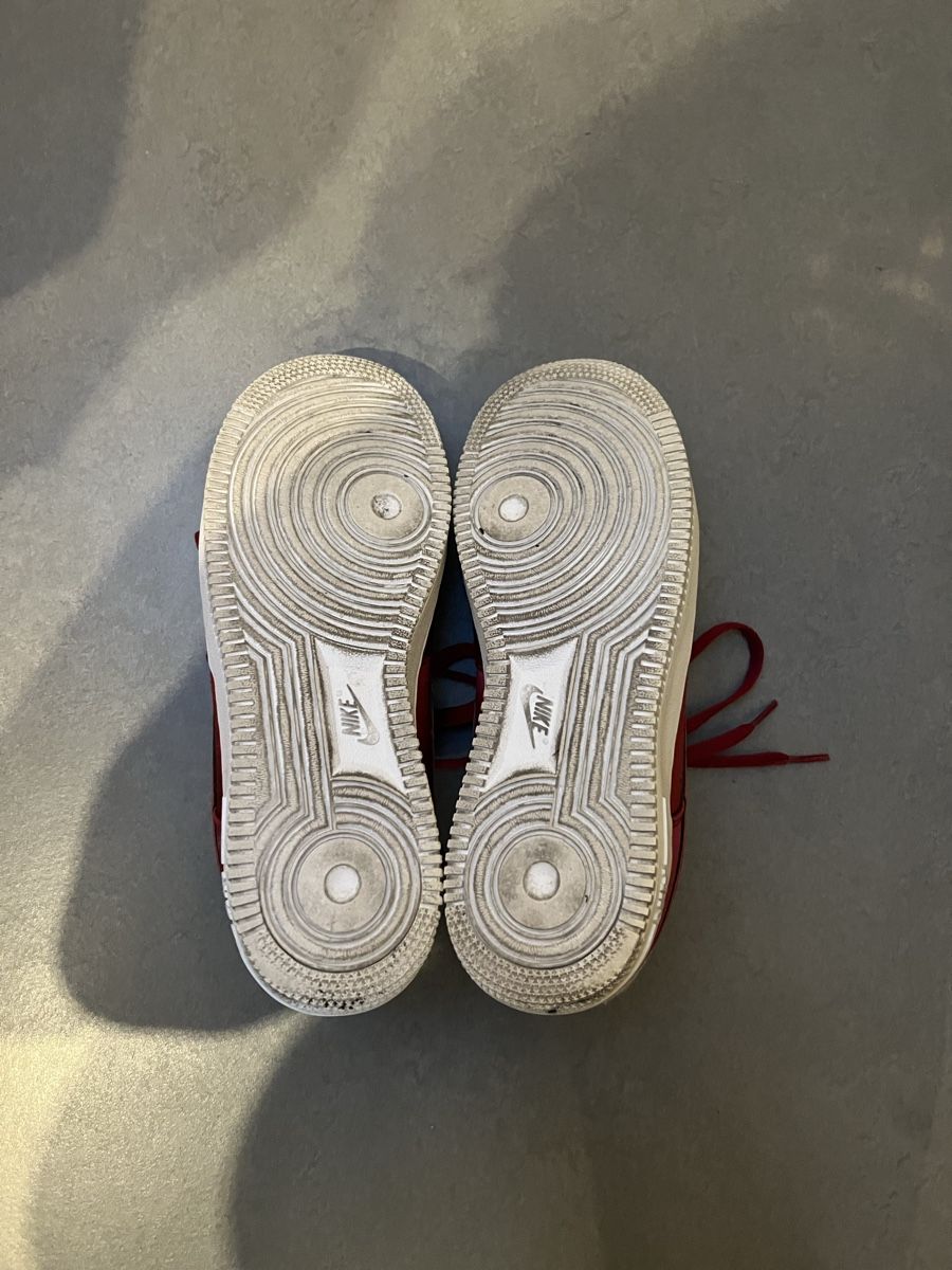 Nike Herrenschuhe: Nike Air Force 1 Satin rot – Gebraucht aus Therwil von LSign 3