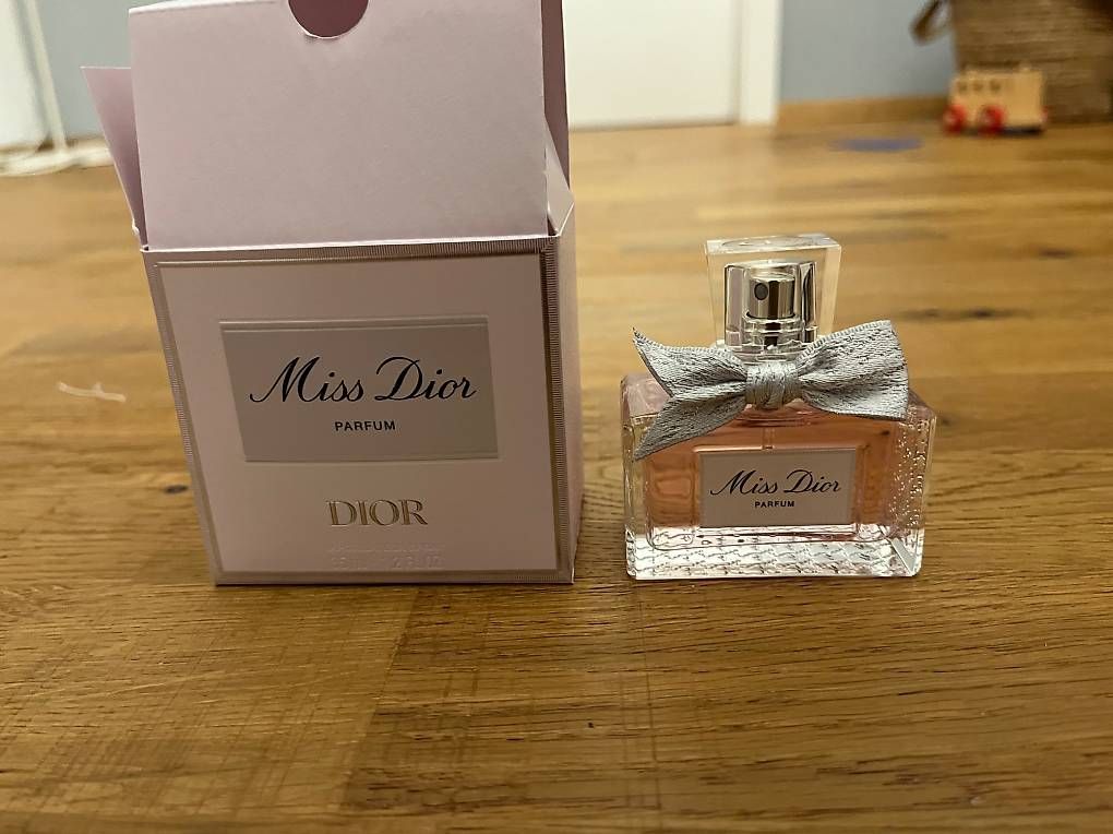Profumi & Eau de Toilette: Miss Dior Parfum – Nuovo e nell'imballaggio originale da Eschenz venduto da BeHappyandSpreadlove