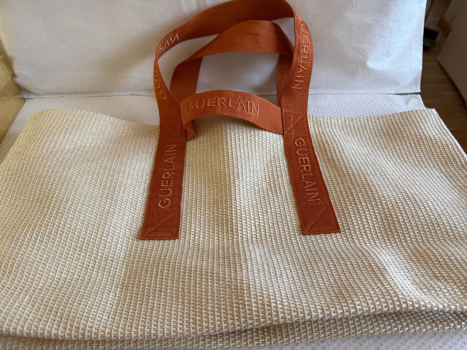 Guerlain Taschen für Damen: Guerlain - Totebag pour la plage – Gebraucht aus Sion von accroshoes 3