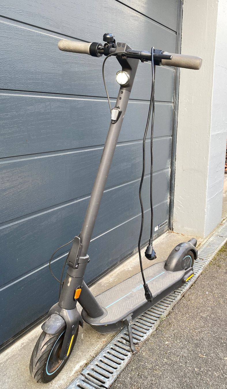Segway Kickboard: Ninebot Max G30D – Usato da Thun venduto da Jaghuk