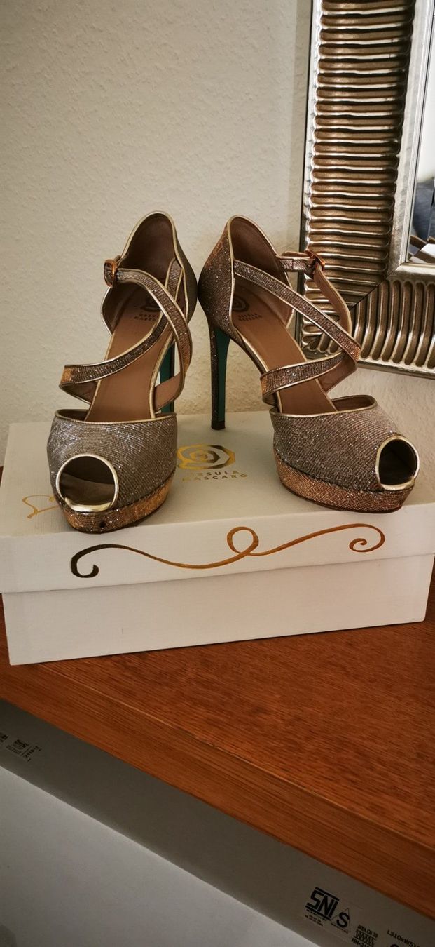 Damenschuhe: Chaussures – Gebraucht aus Genève von rescateCH 3