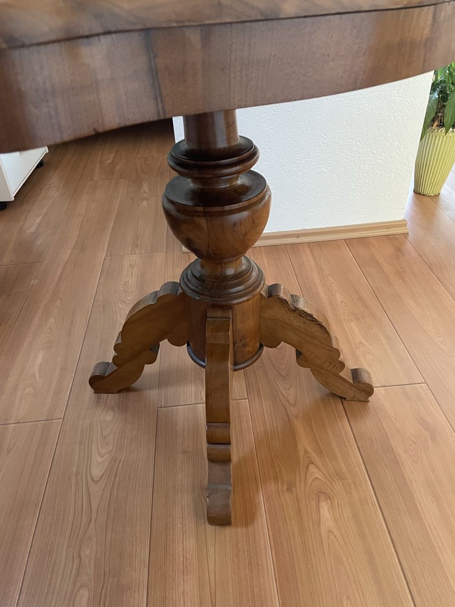 Tische: Table en bois 1.10 cm – Gebraucht aus Colombier NE von mistigris007 1