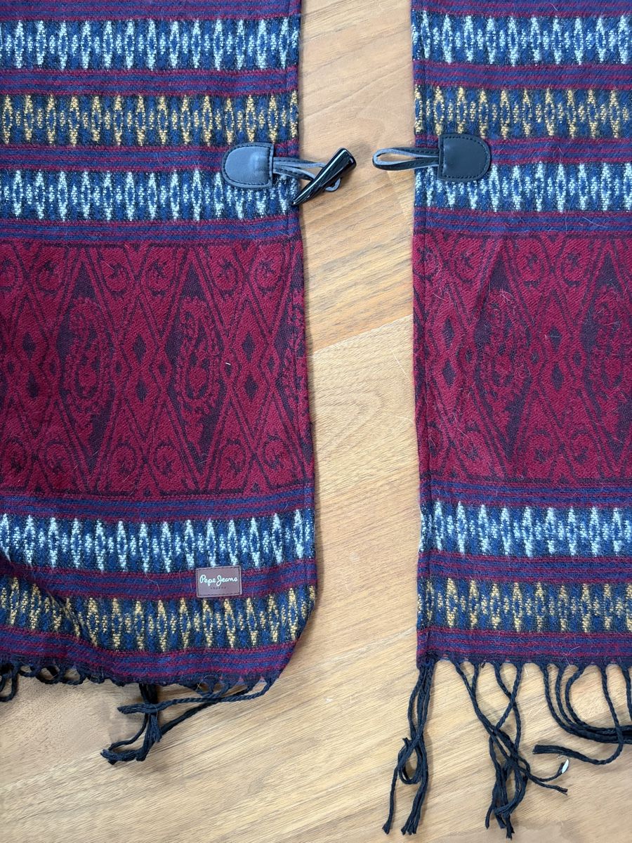 Pepe Jeans Sonstige Damenmode: Poncho pepe jeans – Gebraucht aus Aarwangen von ChristineHoKa 1
