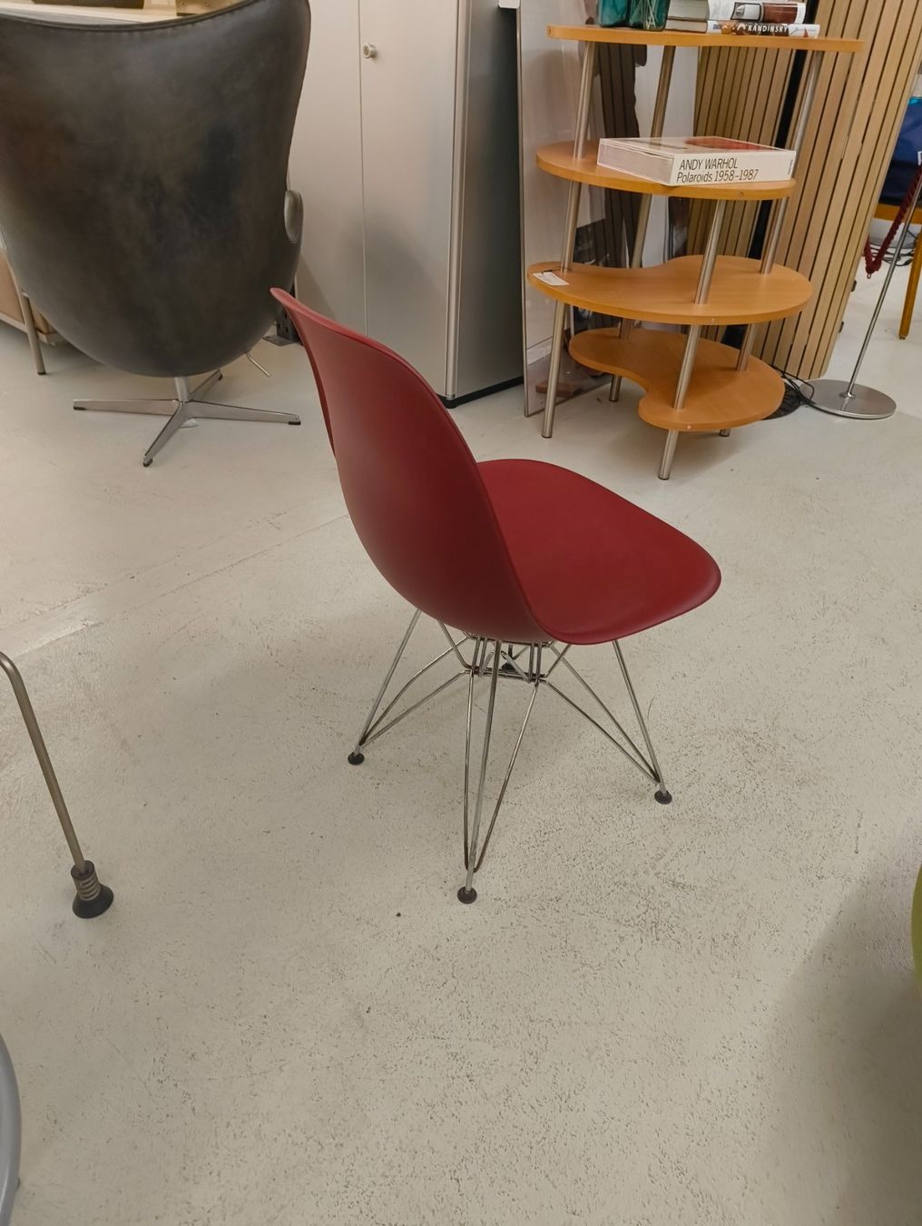 Vitra Sedie: Original Eames Sidechair von Vitra Dunkelrot? DSR - Eifel – Usato da Zürich venduto da vintage_design_sale 4