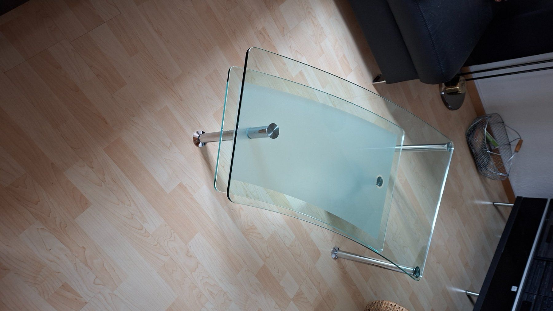 Tische: Glastisch – Gebraucht aus Pragg-Jenaz von kra_7lwq