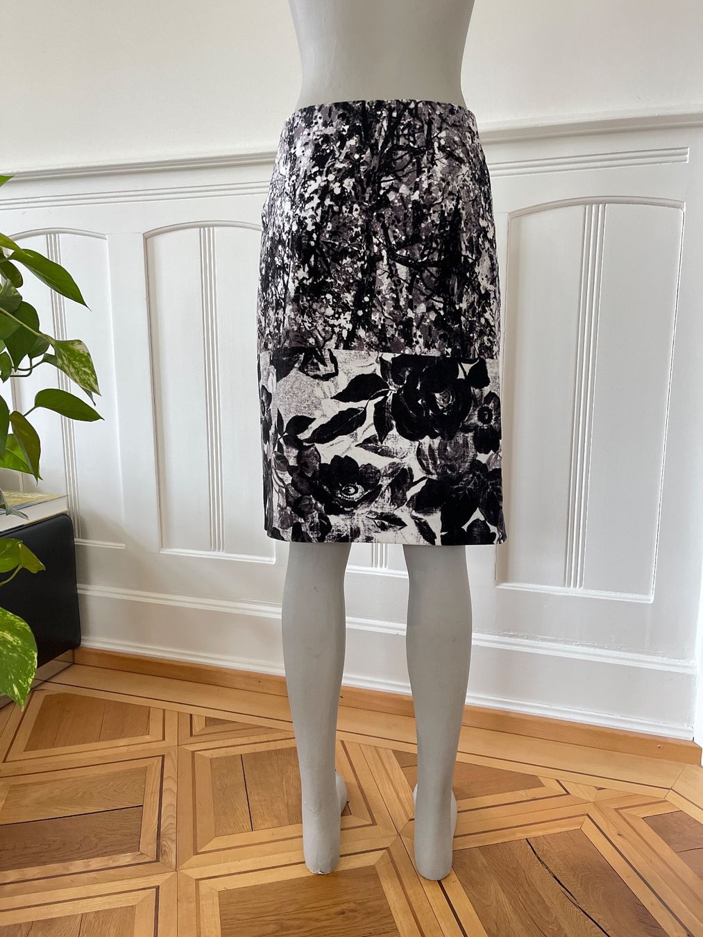 Max Mara Röcke: Samt Jupe von Max Mara gr 38/40 – Gebraucht aus Zürich von Balanca 2