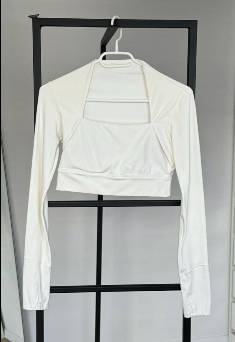 Top: GlowMode - Weisses Pilates Top - neu – Usato da Neerach venduto da irasan 3