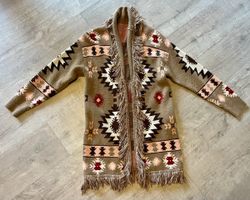 Wunderschöne Tribal Azteken Strickjacke mit Fransen Grösse M