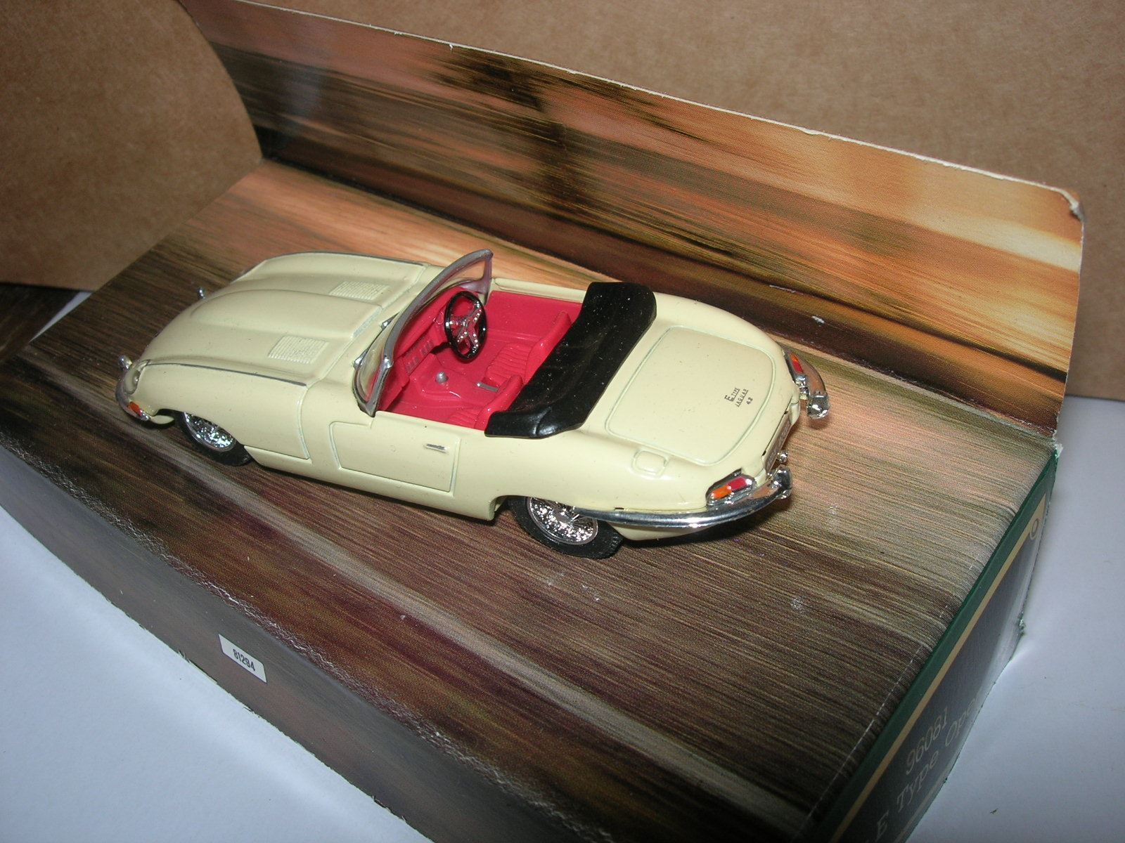 Jaguar Voitures modèles: Jaguar E Type Open ° Corgi 1:43 – Neuf avec emballage d'origine à Hornussen par Amw 1