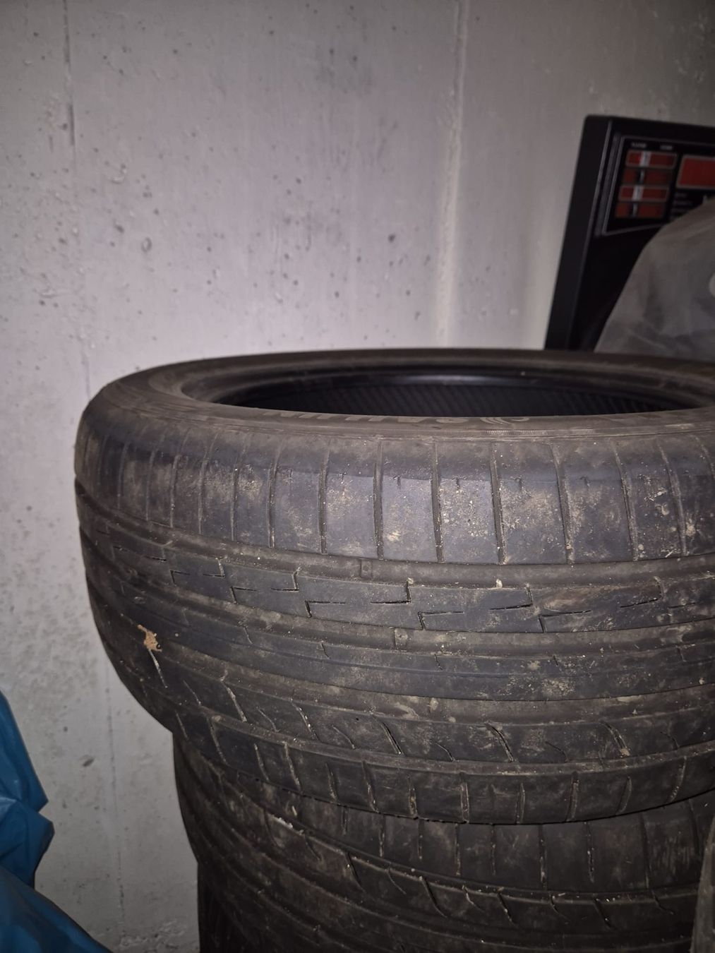 Pneumatici & Ruote complete: Sommerpneu 225/50/R17 – Usato da Grosshöchstetten venduto da car_lg2b 1