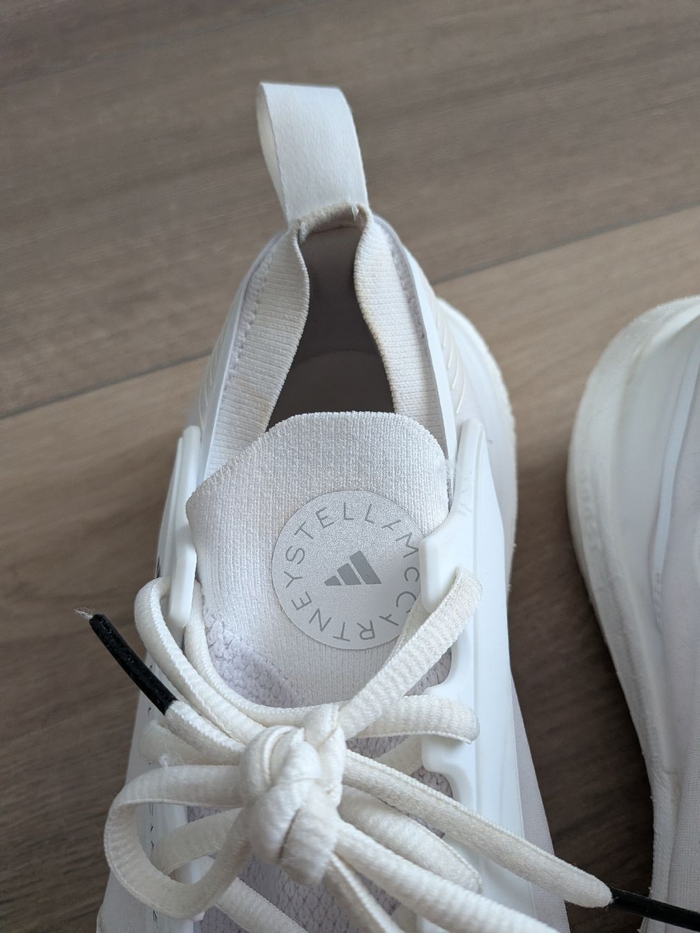 Stella McCartney Scarpe da donna: Stella McCartney x Adidas White Sneakers – Usato da Morges venduto da dhi_y2qk 2