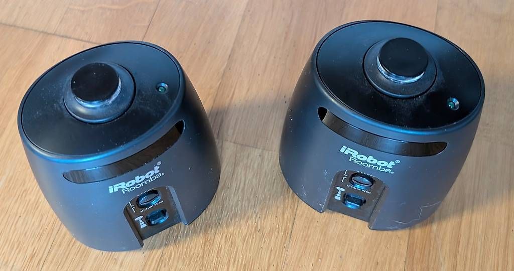 Irobot Aspirapolveri & Accessori: 2x iRobot Virtual Wall Lighthouse 81002 für Roomba – Usato da St. Margrethen SG venduto da Stuzi1