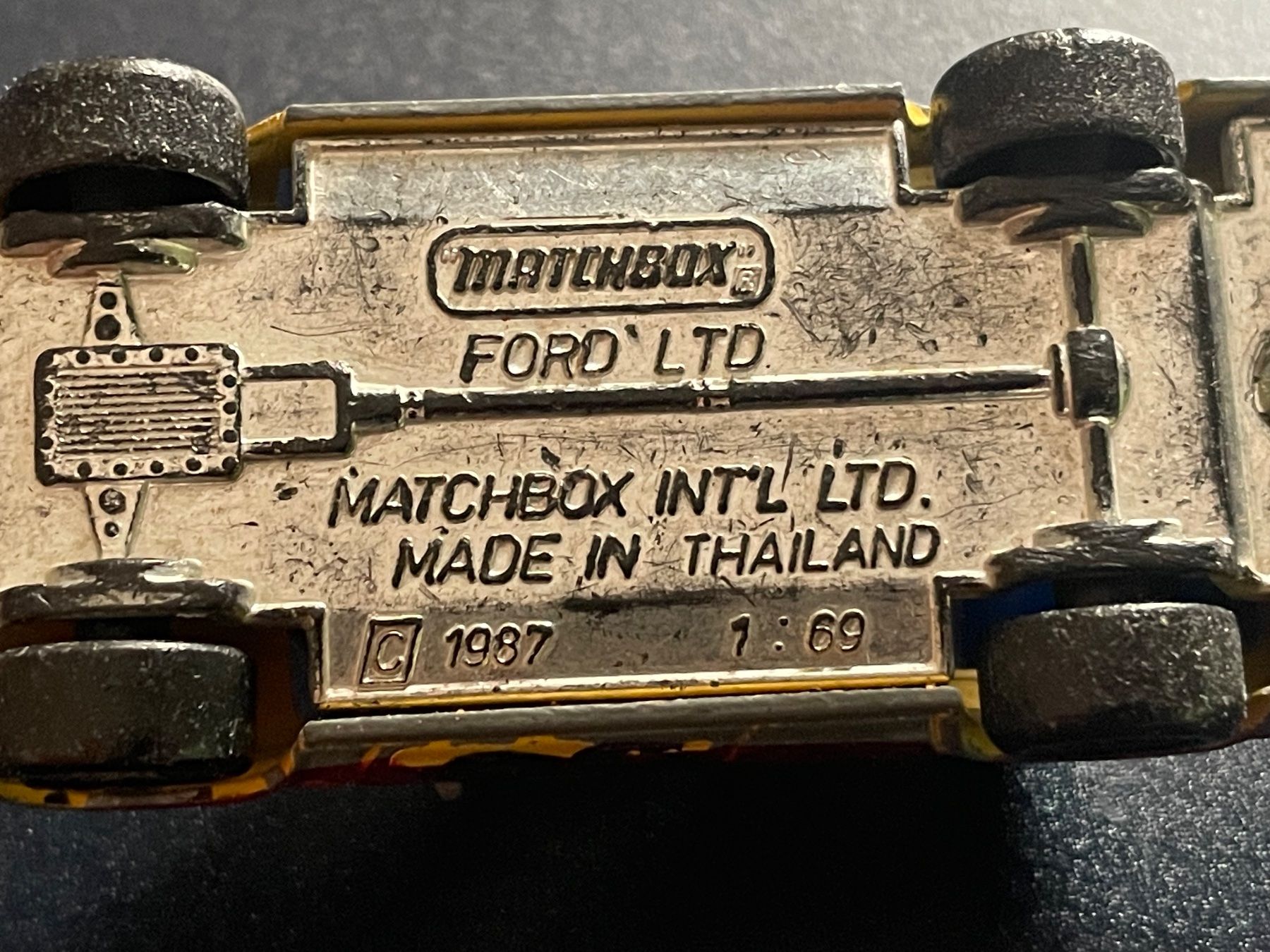 Matchbox Modellini d'auto: Matchbox Ford LTD 1987 1:69 – Usato da Volketswil venduto da rubin74 8