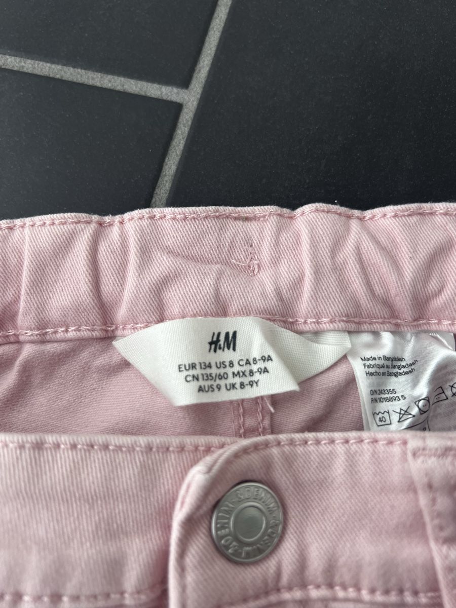 H&M Pantaloni: Sommer-Shorts, Gr. 134, mit Spitze – Usato da Kaltbrunn venduto da mochita76 3