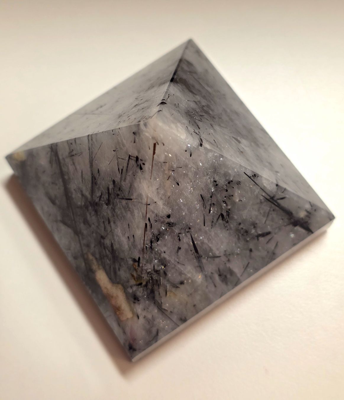 Mineralien & Heilsteine: Schwarze Rutil Pyramide 343g – Neu und originalverpackt aus Matzingen von Shay_Crystalz 3
