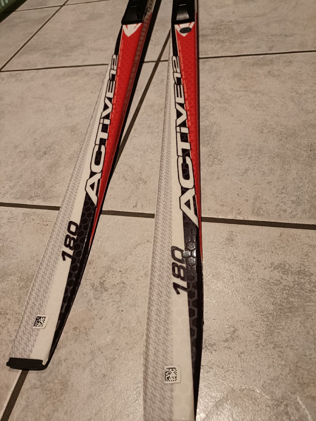 Salomon Sci: Tecno Pro Langlaufski Active 12 + Schuhe, Grösse 39,5 – Nuovo (secondo la descrizione) da Steg im Tösstal venduto da BabaRei 1