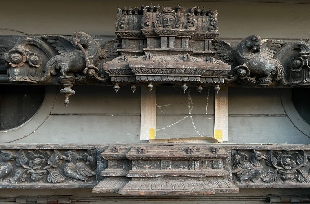 Indische Flaggen-Statuette Aus Metall – Goldfarben, 6,7 Cm Hoch, Als Tischdekoration Oder Sammlerstück