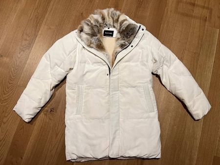 Warme, gefütterte Winterjacke (unisex, Grösse L)